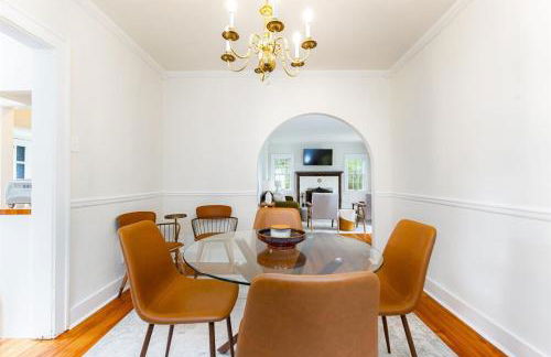 Clover Retreat - 3B 2BA Home 1 mi to ND - Foto 9