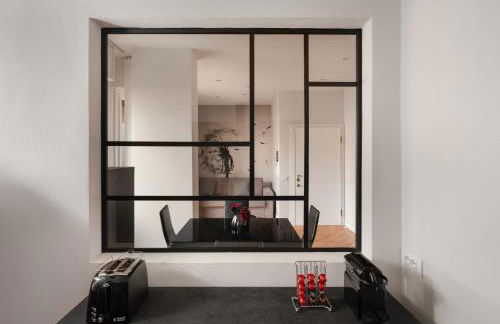 Deluxe Central Apartment - Photo 34