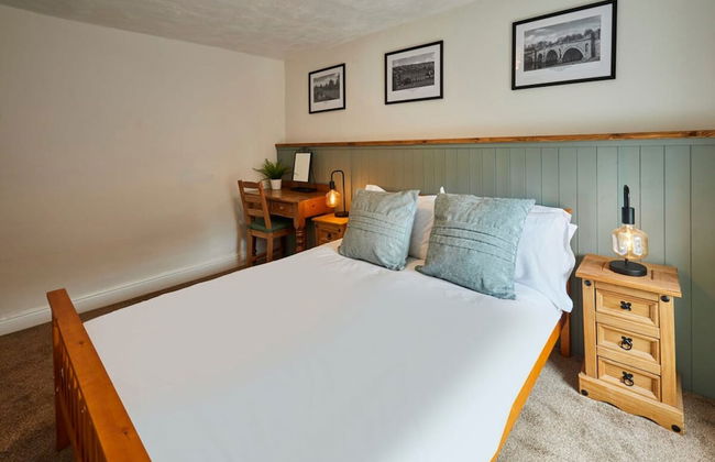 Host Stay Church View Cottage - Photo 12