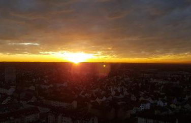 Über den Wolken und super zentral zwischen Frankfurt und Darmstadt - 100qm - Foto 1