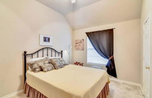 PRIVATE POOL w/Full Amenities by BLD & Joe Pool LK - Foto 14