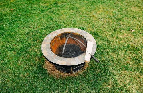 Grandma's Place - Steps from Downtown Sugarcreek - Foto 16