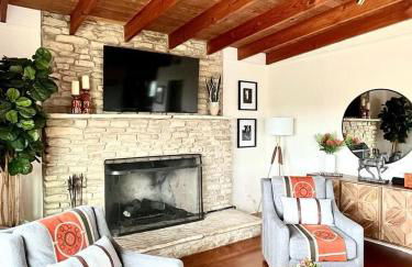 Hilltop Lakeview Hideaway- 2BR 2BATH with romantic sunsets - Foto 42