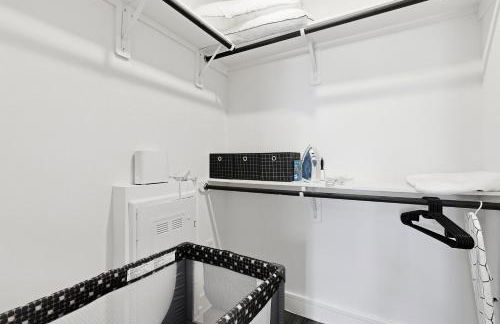 Upscale Penthouse Pool, Gym and Garage - Foto 15