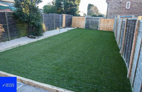 2ndHomeStays-Walsall- A Charming 3-Bed Home with Landscape View - Suitable for Contractors and Families -Large Parking for 3 Vans - Sleeps 7- 7 mins to J10 M6 and 21 mins to Birmingham - Foto 39