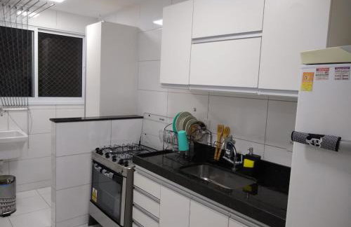 Edf Gil Nogueira - Praia do Morro - GUARAPARI - ES - Brasil - 4º Andar TELA Proteção - FRENTE Sol Manhã - 02 quartos com Split - WIFI - Varanda Gourmet com CHURRASQUEIRA - 02 elevadores - 01 Vaga - PISCINA - Sauna - Portaria 24 HRS - 50m da Praia do Morro - Photo 11