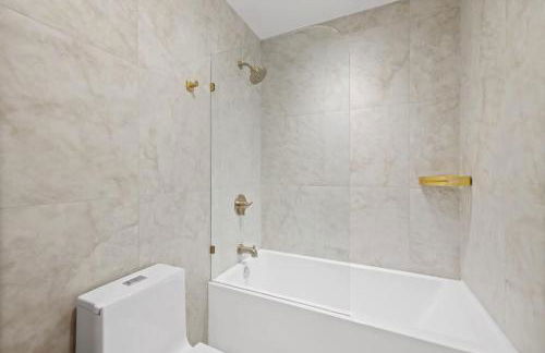 Luxury Brand New 3BED Gem 20 Minutes to NYC - Photo 21