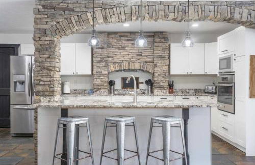 Foggy River Retreat - For 16 - Foto 24