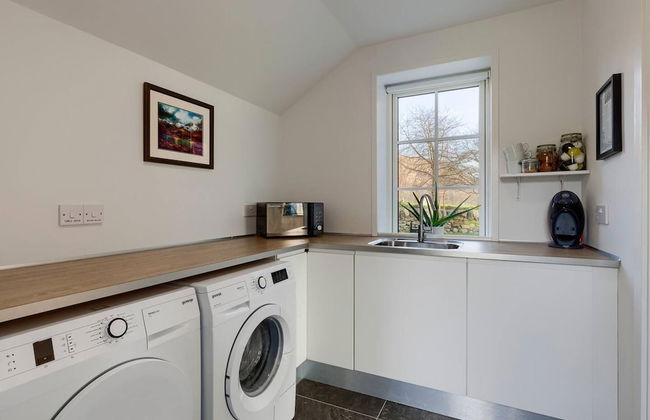 Dalveich Cottage W/hot tub & Stunning Views - Photo 14