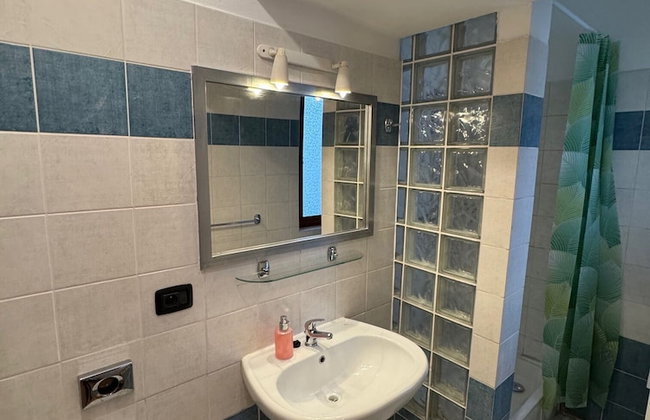 Studio - Sleeps 2 -smoking on Balcony - Pets -wifi - Foto 6