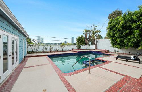 Spacious 5BR LA Villa with Pool Spa & Game Room - Foto 62