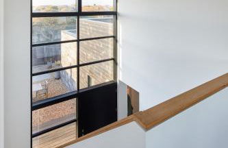 Stunning architect designed beachfront property - Foto 47