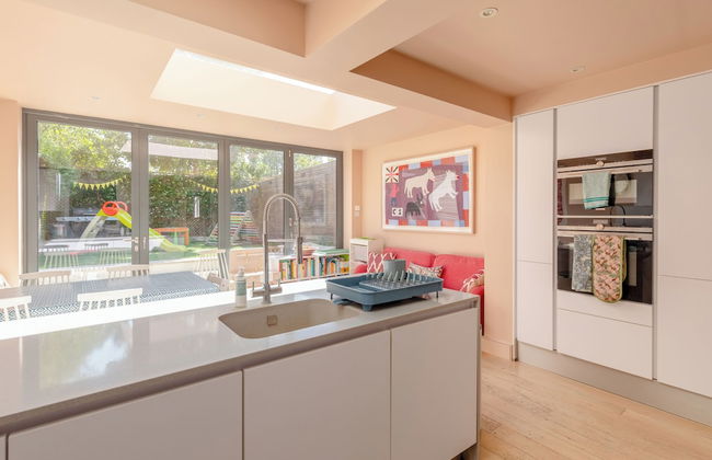 Beautiful Family-Friendly 3BD House - North Sheen - Foto 12