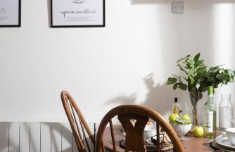 City Centre 1 bed Georgian flat with courtyard - Photo 15