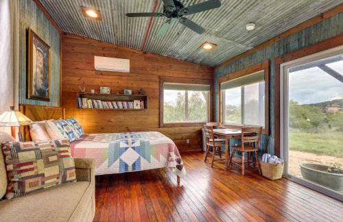 Rustic Eco-Cabin Llano River Getaway on 68 Acres! - Foto 10
