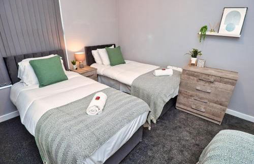 *Sleeps 9* Modern, 4 Bed House, Birmingham - Photo 39