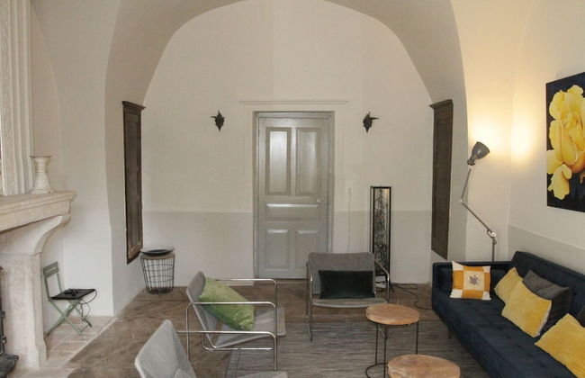 Historic Mansion by River Cenevieres - Foto 17