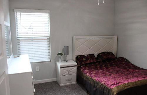 Modern Desert Retreat w AC & Mountain Views - Foto 20