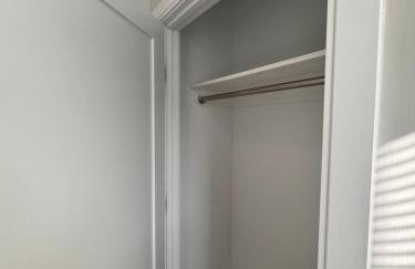 Furnished 2-Bedroom Apartment Prime Location Near South Bay and UMass - Foto 17