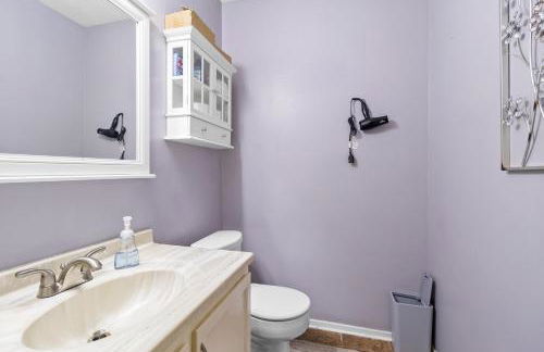 Cozy Huntsville Condo - 2BR Near SHSU - Pool - WiFi - Free Parking - Foto 2