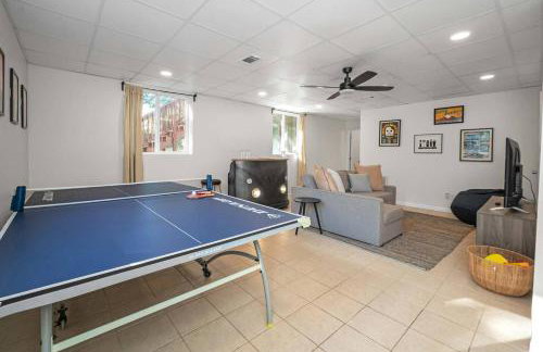 Family Retreat in Birmingham, 7BR 4BA - Photo 17