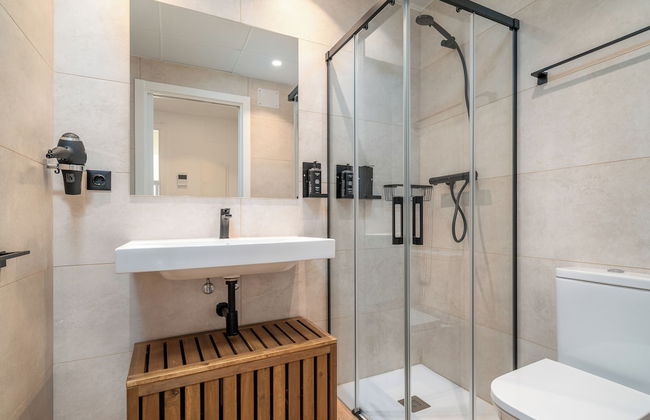 Limehome Barcelona Plaça Pirineus - Foto 40