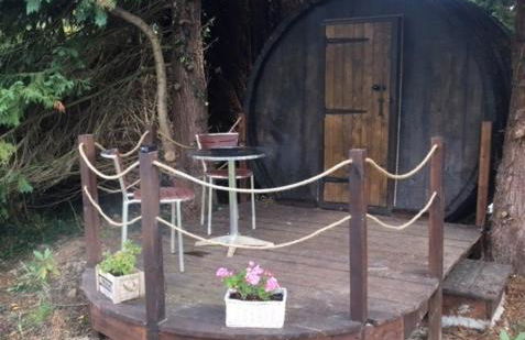 Charming 2-Bed Cabin in Domfront-en-Poiraie - Foto 3