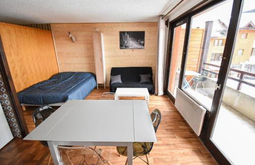Le Relai S34 - Grand et lumineux studio avec coin montagne 4-6 pers avec WIFI, 50m des pistes, grand balcon exposé SUD, DRAPS NON COMPRIS - Foto 4