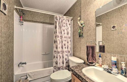 Keaton Beach Escape with Hot Tub Less Than 2 Mi to Shore - Foto 15