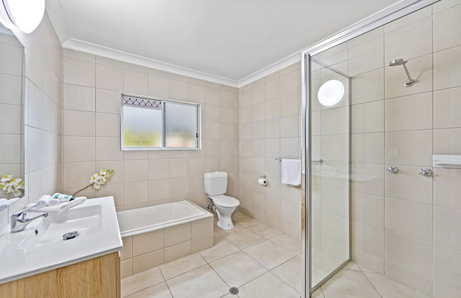 Koala Court Holiday Apartments - Photo 53