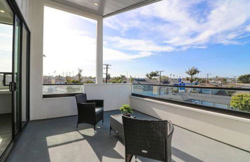 Modern Paradise - walk to beach- sleeps 10 - Foto 10