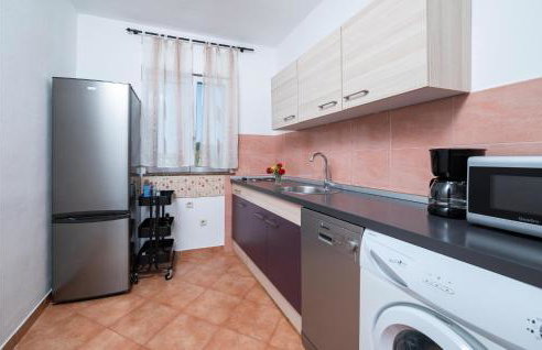 2 Bedroom Lovely Apartment In Pula - Foto 5