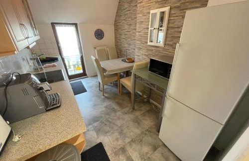 Zentrale Wohnung - Self-Check-In, WLAN Für 4 Personen Ruhige Nachbarschaft - Foto 7