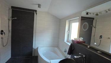 Urlaubsoase mit Panoramabalkon & Platz für 6 Personen - Foto 3