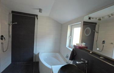 Urlaubsoase mit Panoramabalkon & Platz für 6 Personen - Foto 3