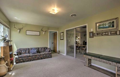 Walkable Ten Sleep House with Patio and Sunroom! - Foto 30