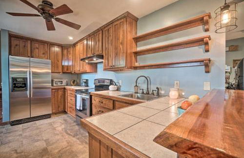 Yellow Mountain Blairsville Cabin with Scenic Deck - Foto 8