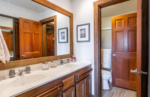 Brand New Listing! 5 minute walk to Canyon Lodge! Newly Updated Two-Bed, Two-Bath, Mountainback #14 - Foto 26