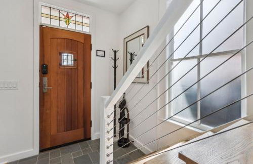 Rare Downtown Oasis | Private Pool + Parking - Foto 32