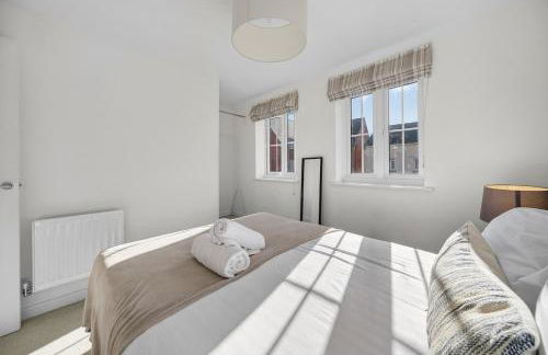 Spacious 4BR Newport Home - Ideal for Families & Groups - Foto 37