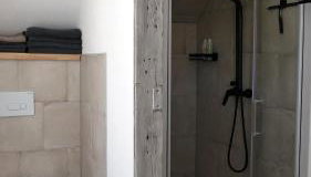 Upstairs6b - Foto 2, Shower