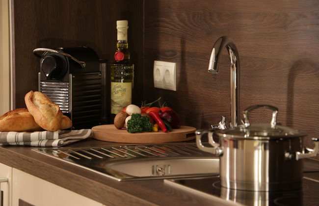 Mr.& Mrs. President - Photo 12