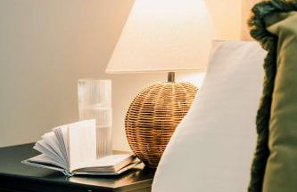 Modern Central 2 Bed Apartment with Parking - Photo 46