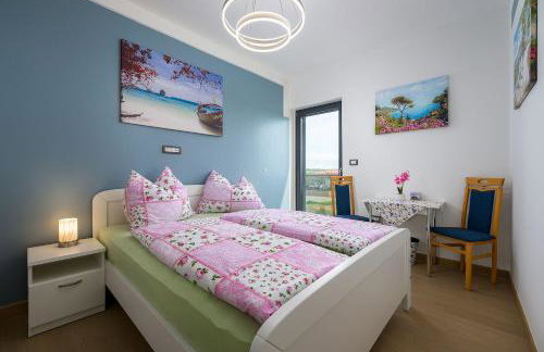 Mediterranes und modernes Apartment mit Jacuzzi, Waschmaschine, Grill - Photo 17