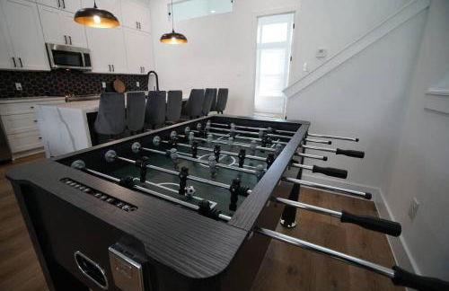 Pet Friendly Stylish 4 Bedroom home Close to All - Foto 1