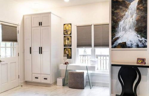 Private Luxury Suite with Hot Tub Downtown Eureka Springs - Foto 4