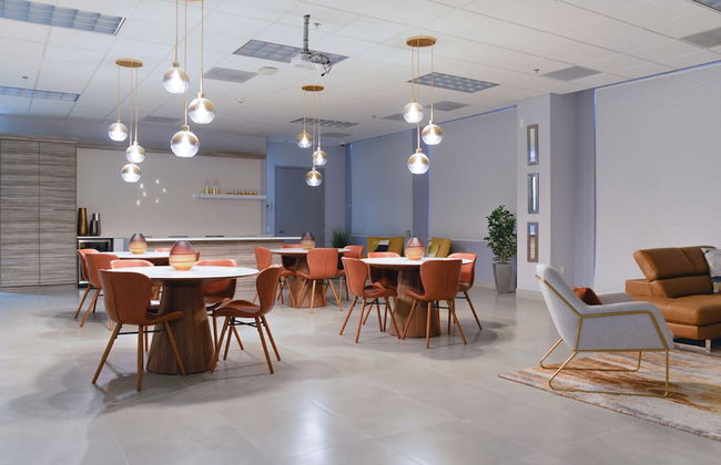 Sky High 31st Floor Condo W Parking - Foto 4