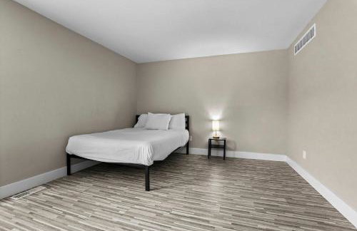 The Ultimate Rochester Getaway Cozy & Inviting - Foto 25