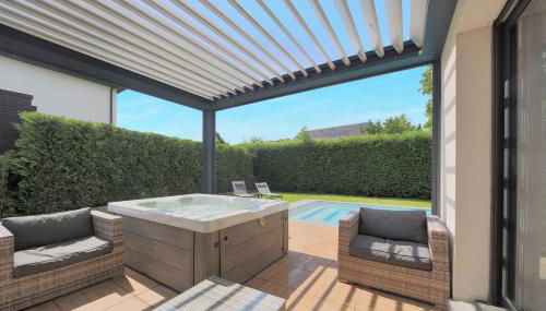La Villa Sainghin - Piscine et Jacuzzi Privé - Foto 2