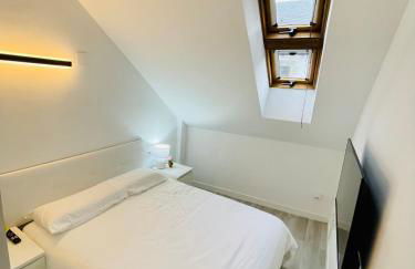 El Ático Nuevo en el centro con ascensor, garaje, aire acondicionado y WiFi - Photo 5